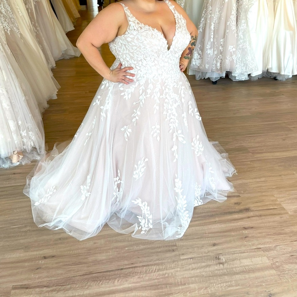 Brand New Wedding Dress